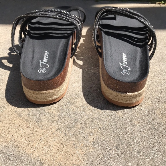 FLATFORMS - Picture 5 of 5